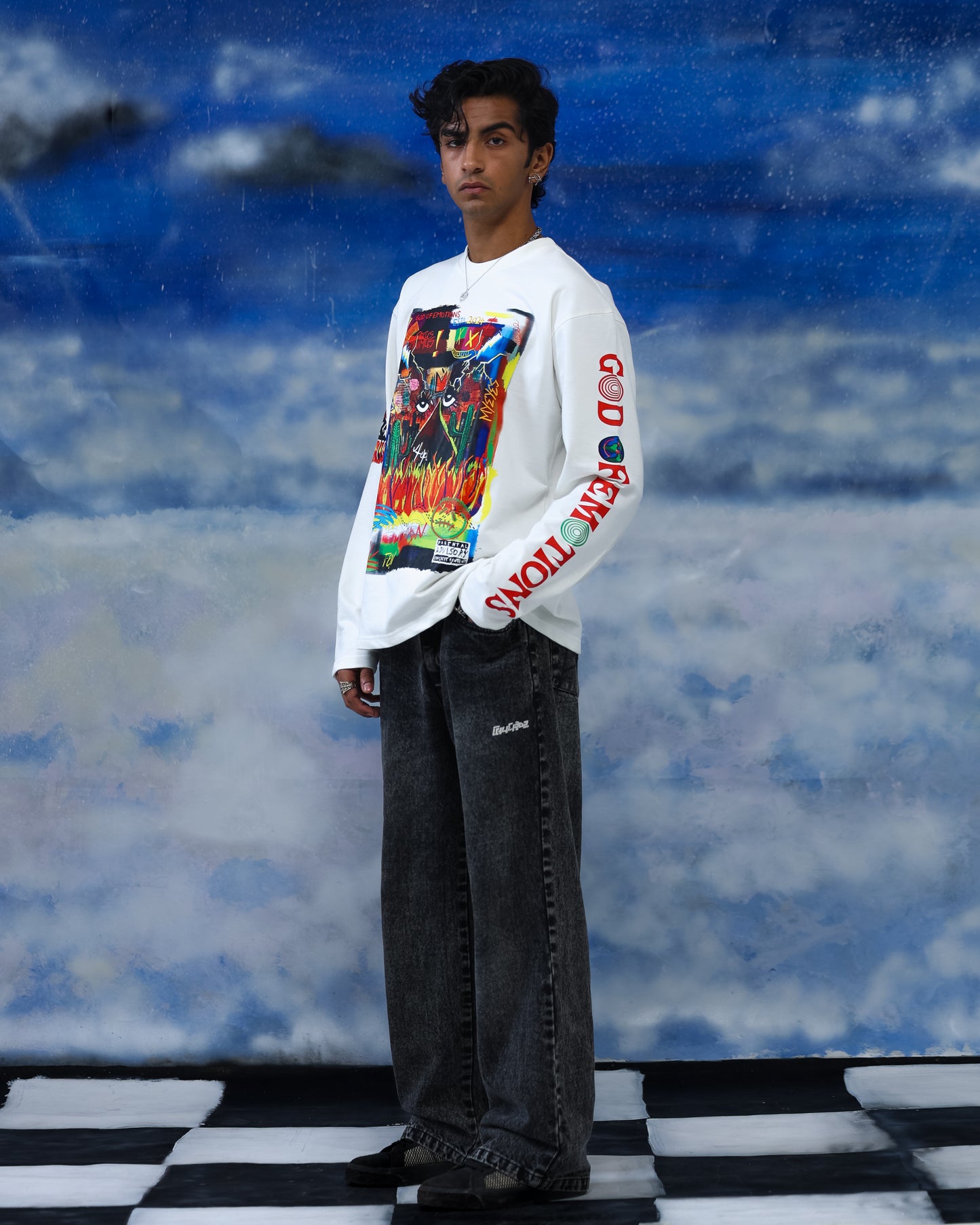 UTOPIAN FULL SLEEVE TEE